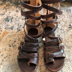 BedStu Women’s Gladiator Sandals Size 9